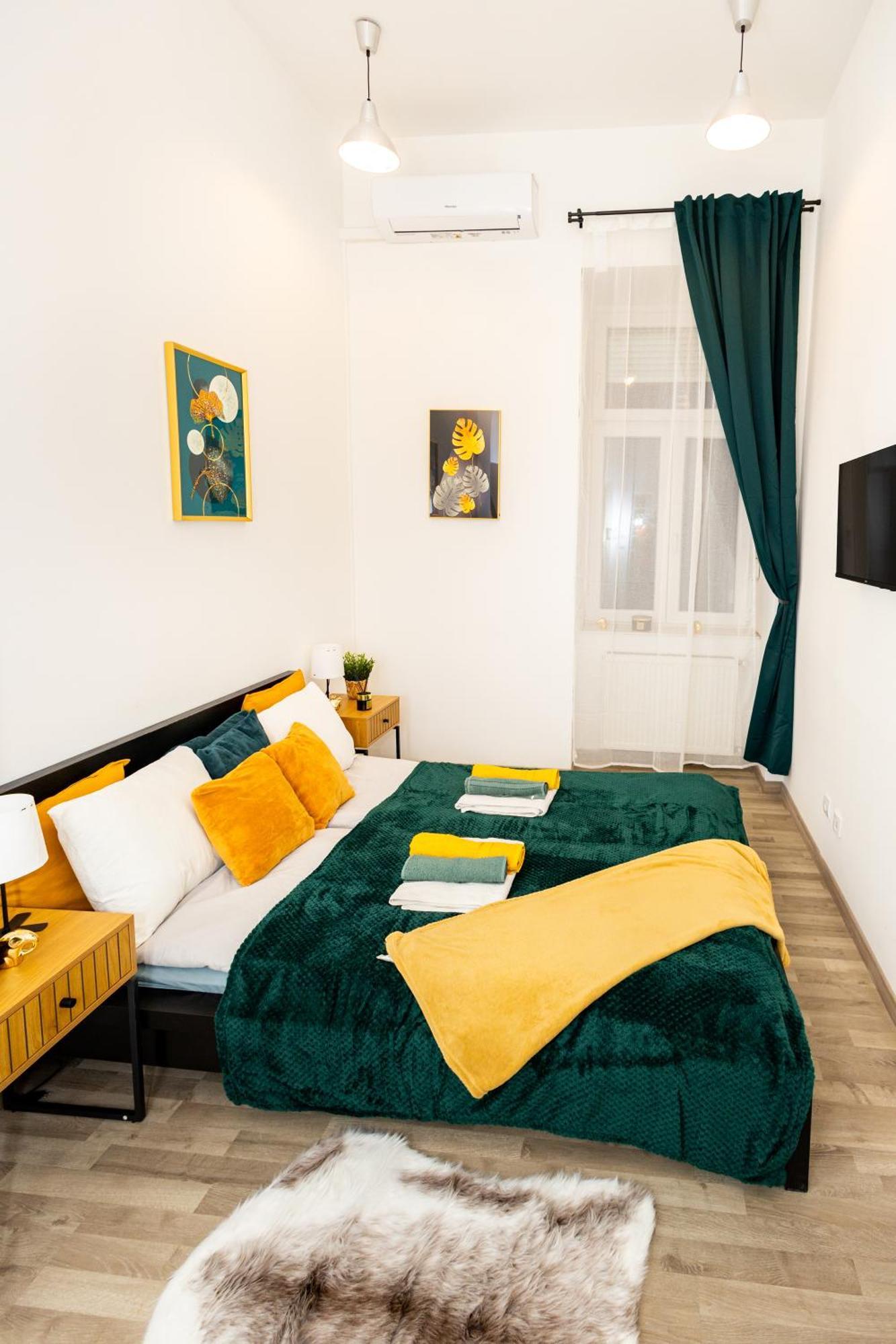 Golden Sun At Buda Castle Apartament *